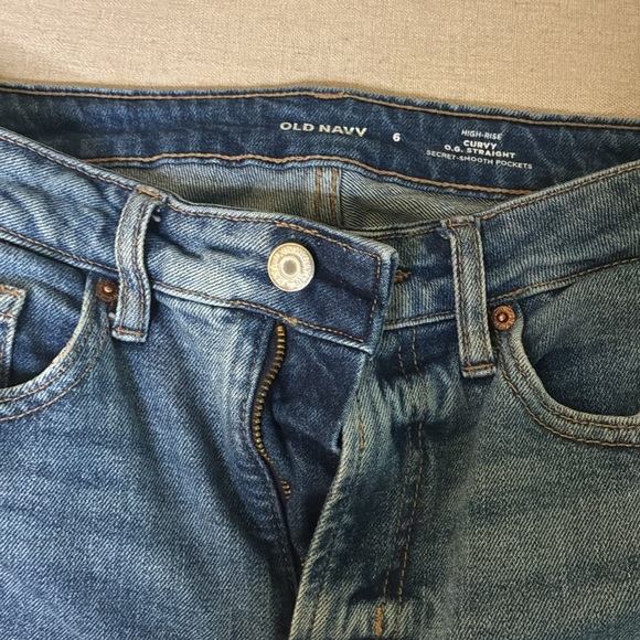 Old Navy High-Rise Curvy OG Straight Classic Blue Women's Jeans - Picture 3 of 6